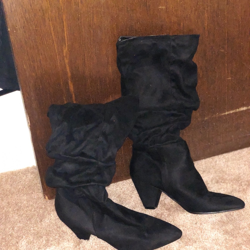 Black boots 7 1/2